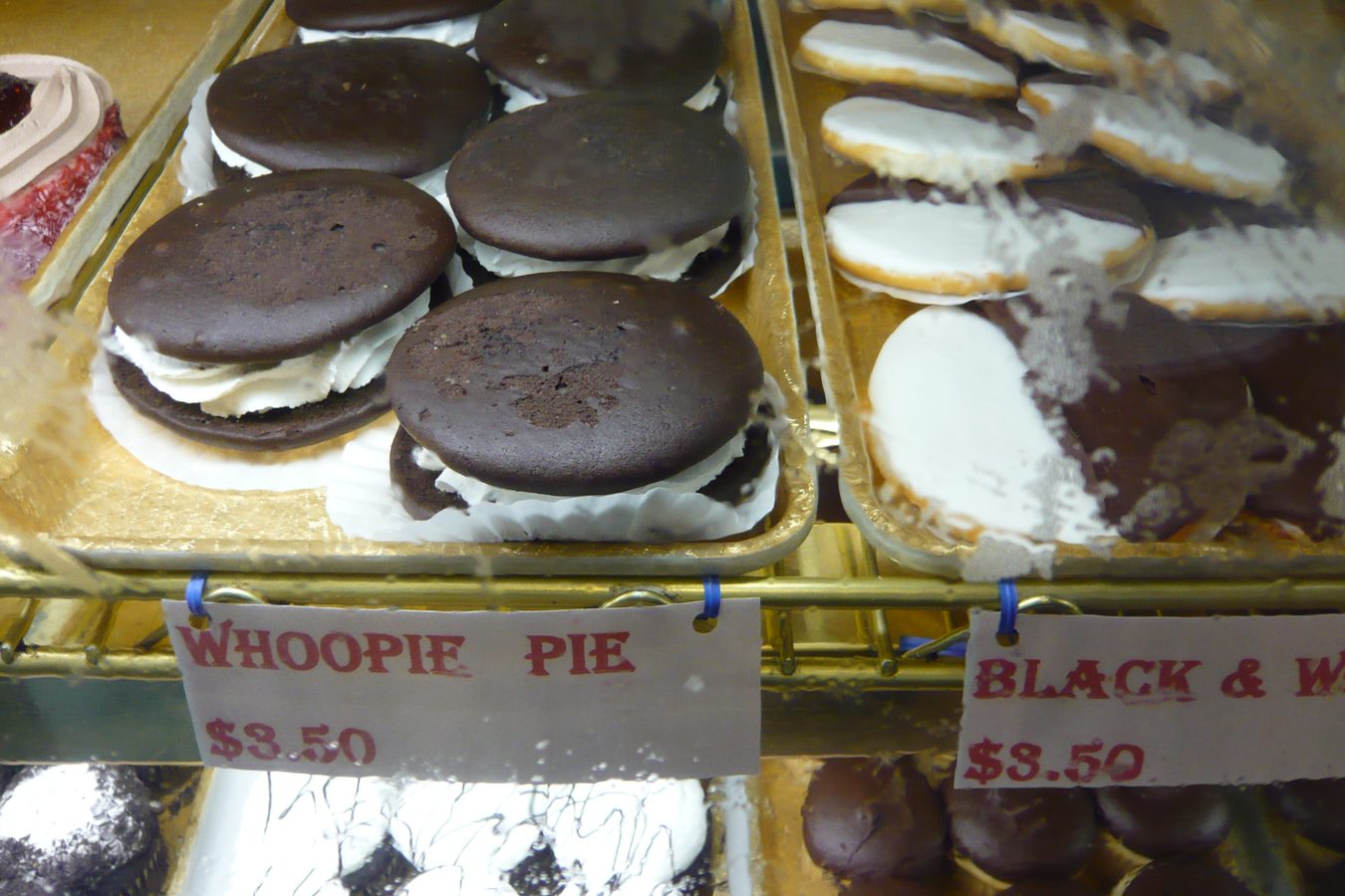 Mike's Pastry