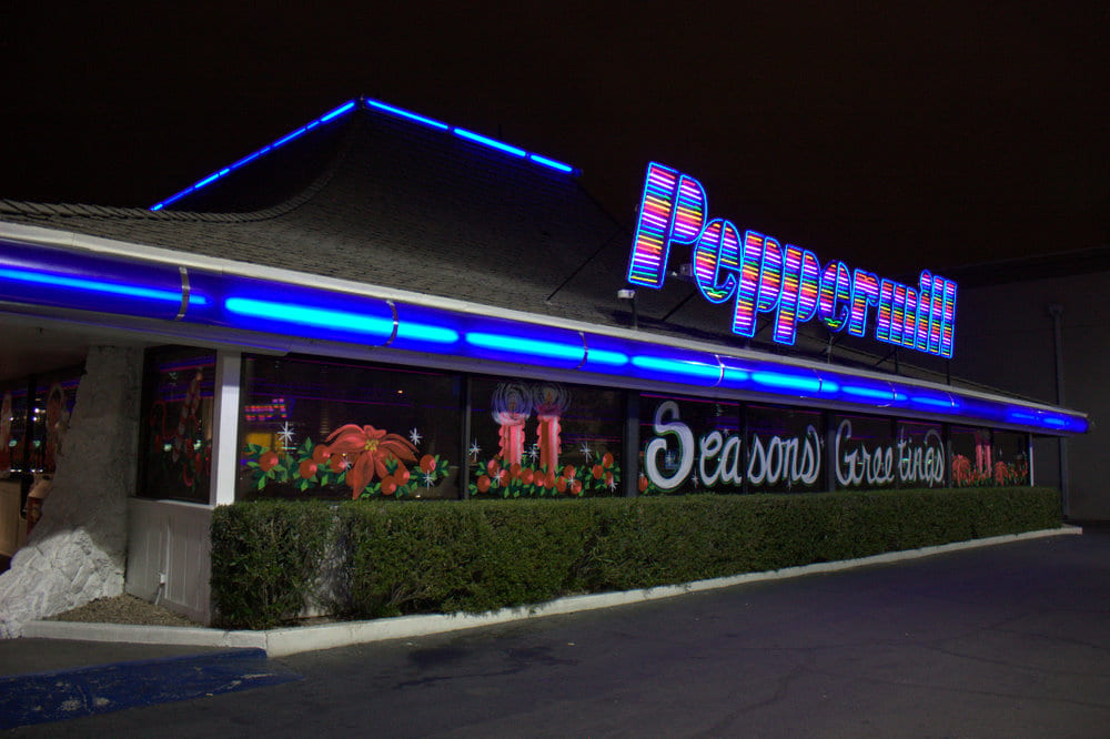 Peppermill Restaurant & Fireside Lounge