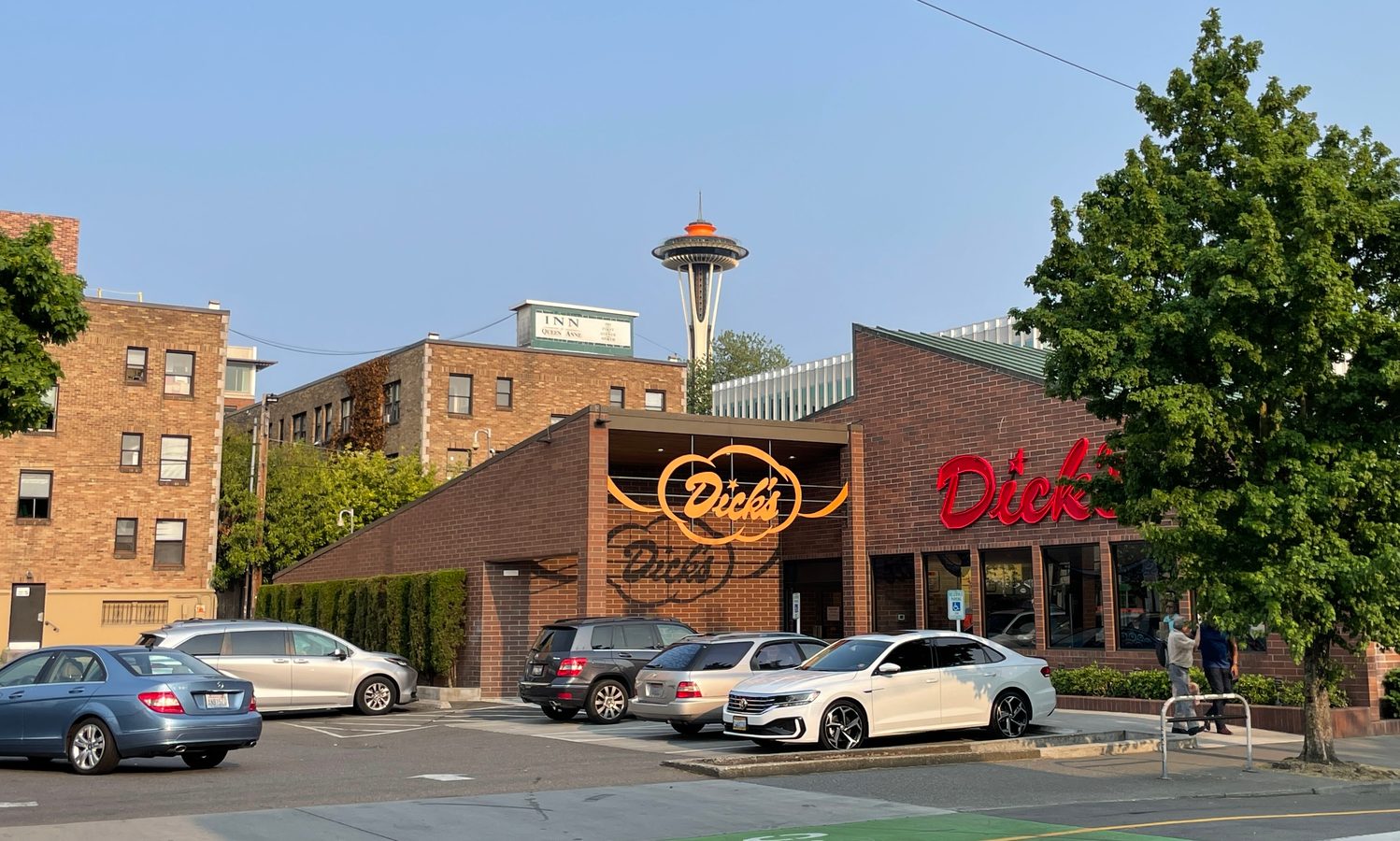 Dick's Drive-In (Queen Anne)