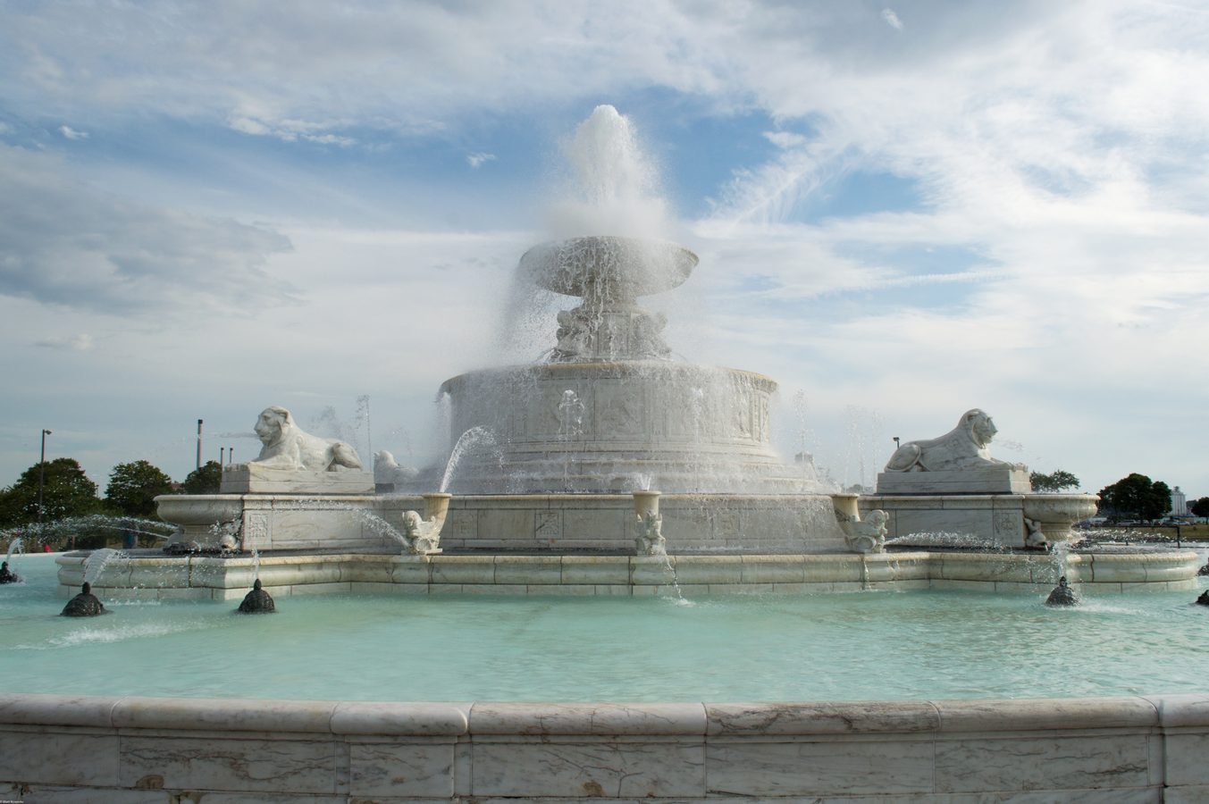 Belle Isle Park (James Scott Memorial Fountain)